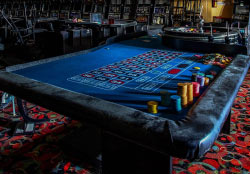 Игровые автоматы на корабле Casino Royale